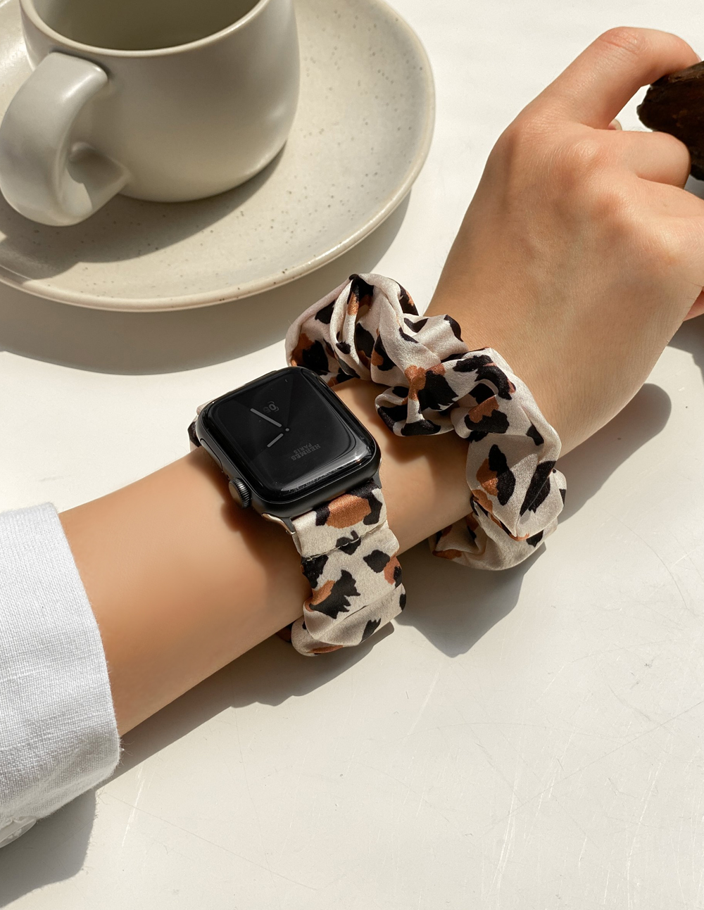 即納】[2SET]Apple Watch バンド+シュシュ 韓国アクセサリー、軟骨